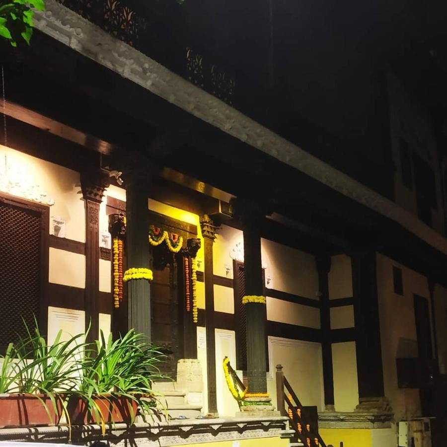 Deewanji Ni Haveli Bed & Breakfast Ahmedabad Bagian luar foto