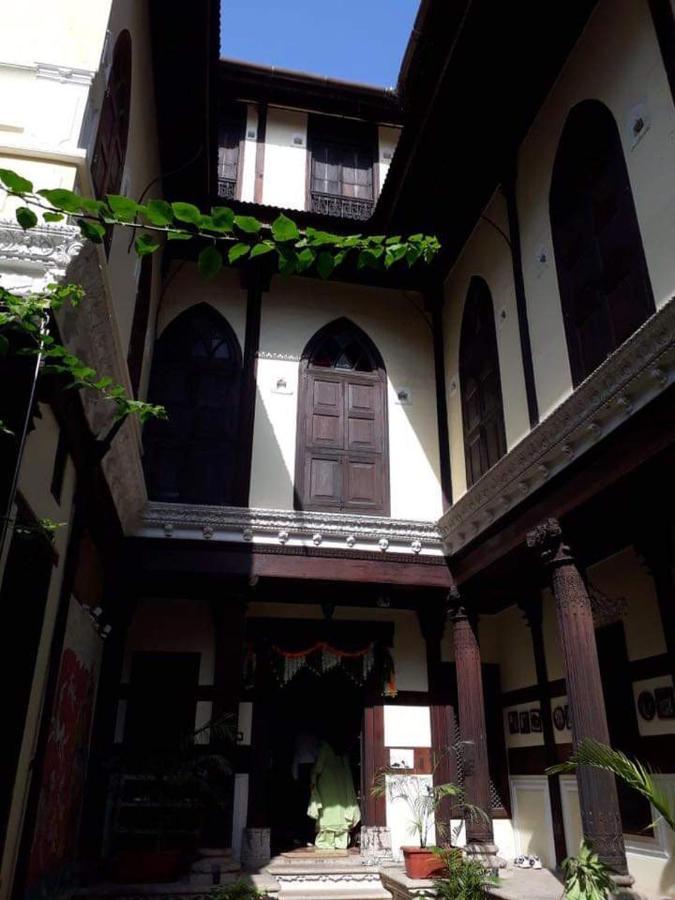 Deewanji Ni Haveli Bed & Breakfast Ahmedabad Bagian luar foto