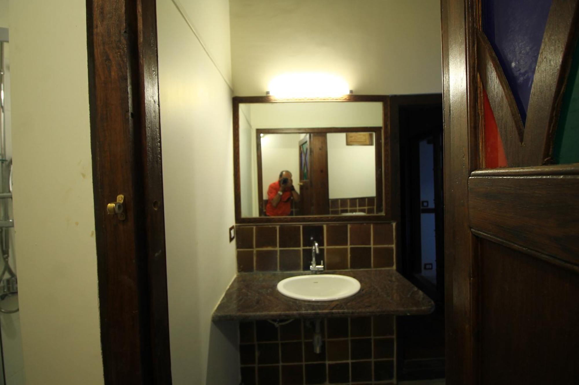 Deewanji Ni Haveli Bed & Breakfast Ahmedabad Bagian luar foto