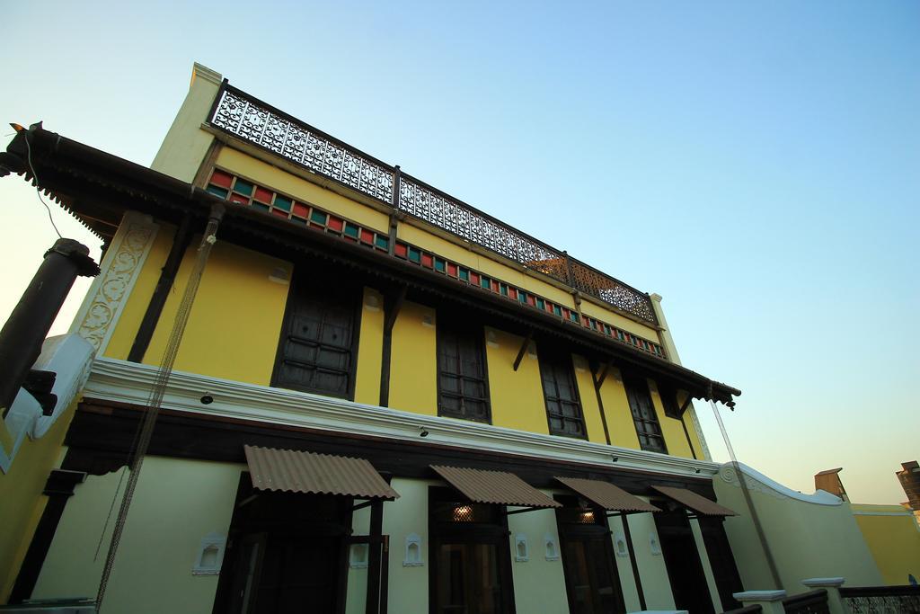 Deewanji Ni Haveli Bed & Breakfast Ahmedabad Bagian luar foto