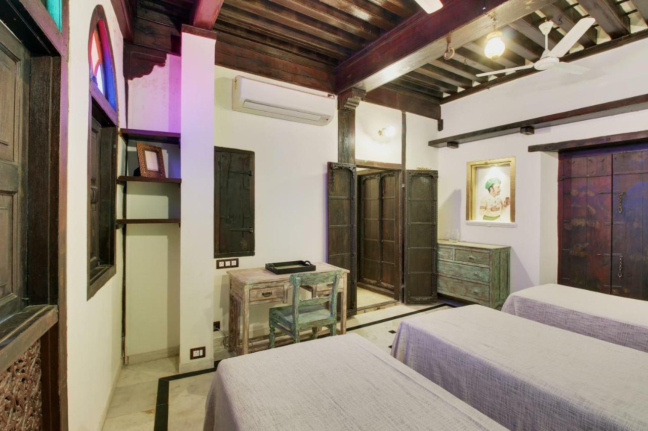 Deewanji Ni Haveli Bed & Breakfast Ahmedabad Bagian luar foto