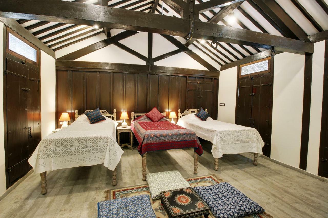 Deewanji Ni Haveli Bed & Breakfast Ahmedabad Bagian luar foto
