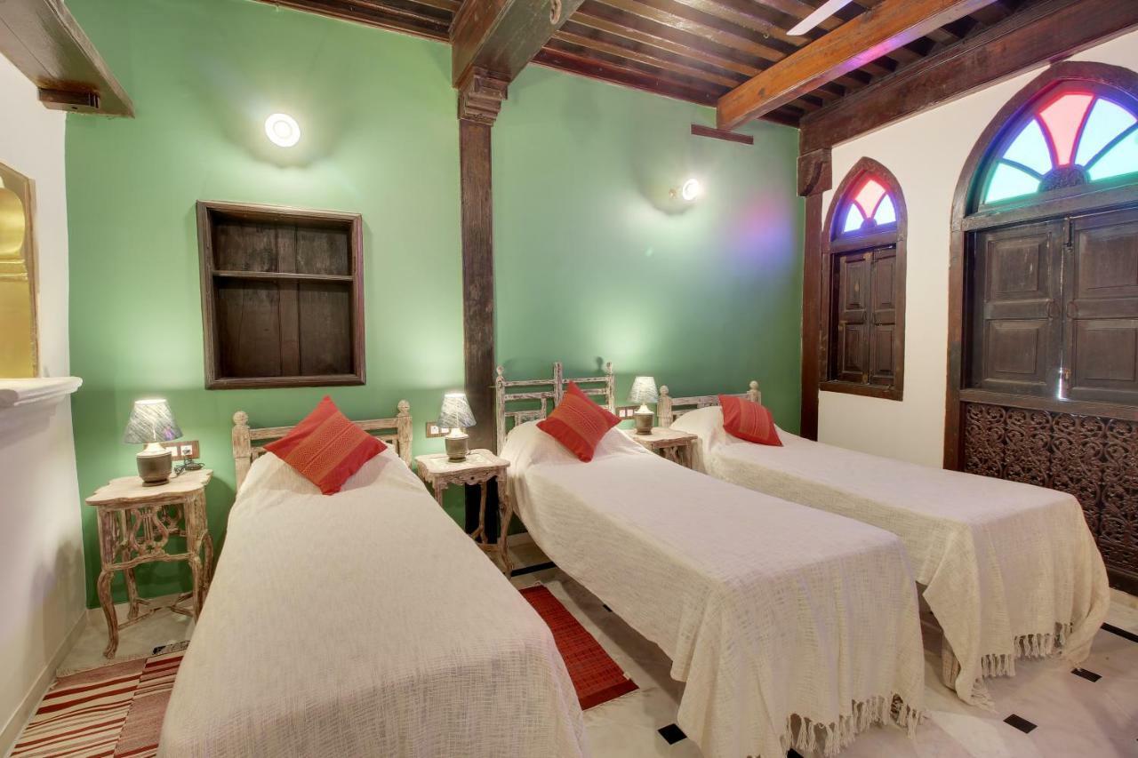 Deewanji Ni Haveli Bed & Breakfast Ahmedabad Bagian luar foto