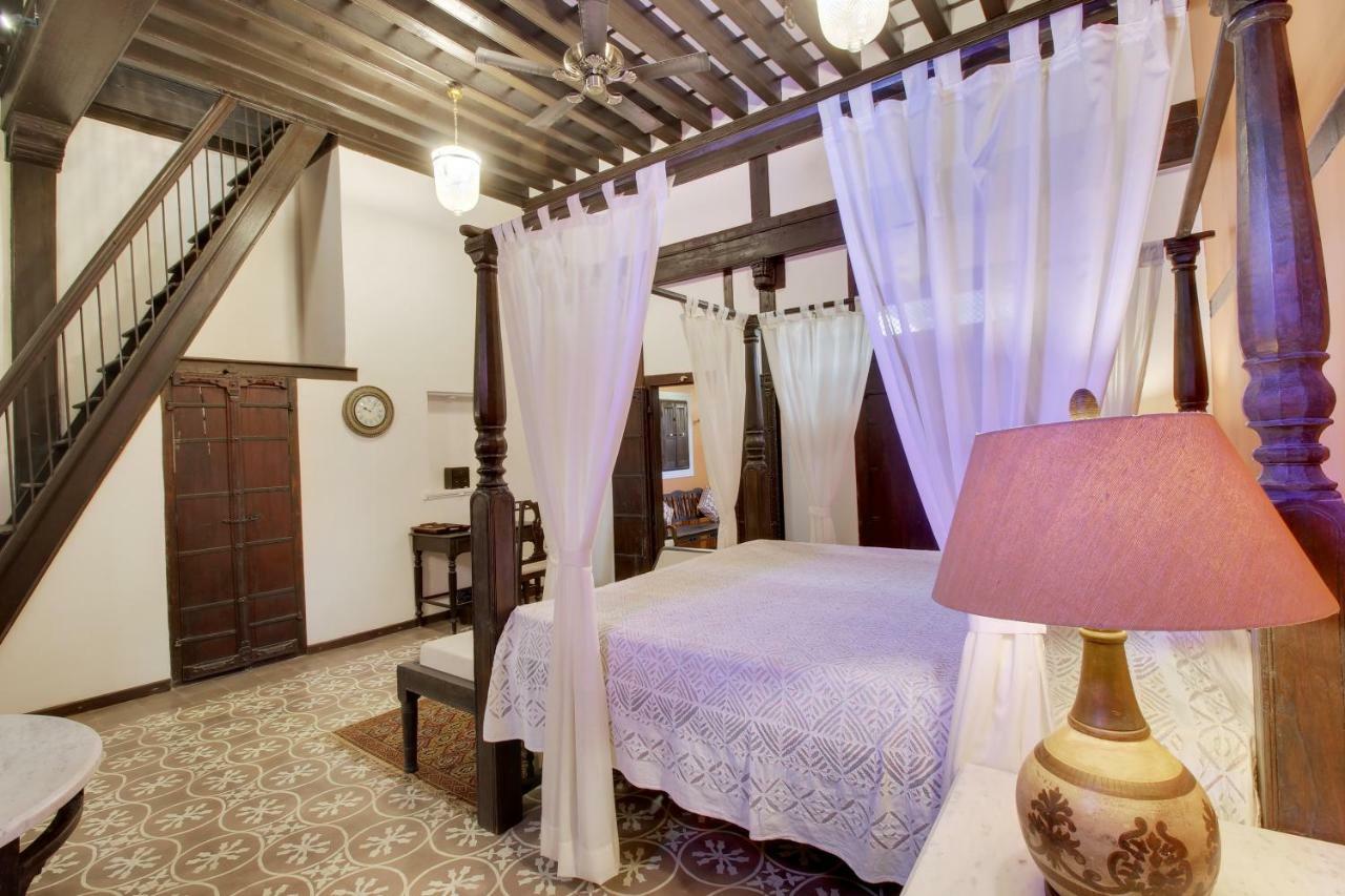 Deewanji Ni Haveli Bed & Breakfast Ahmedabad Bagian luar foto